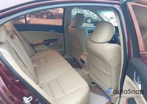 2011 Honda Accord 3.5 Ex-L z USA, uszkodzony, nr VIN 1HGCP3F89BA032807